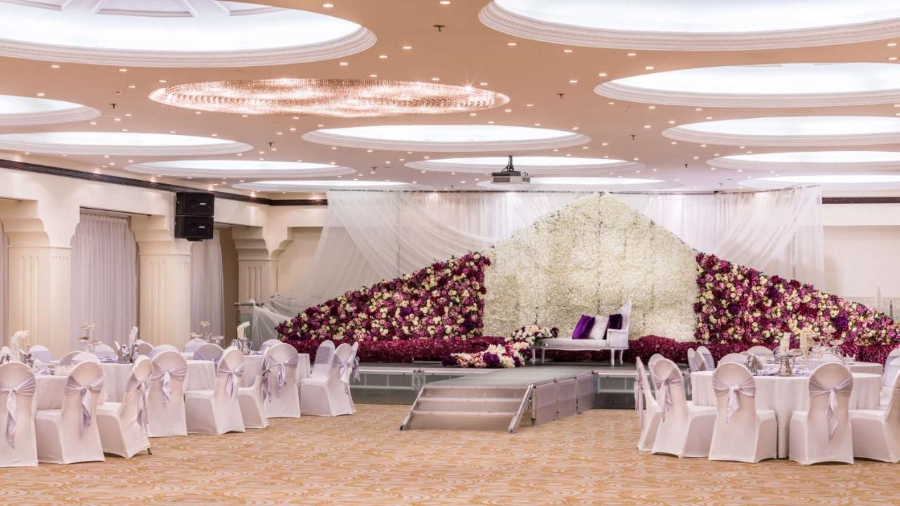 Radisson Blu Hotel, Jeddah Exterior photo